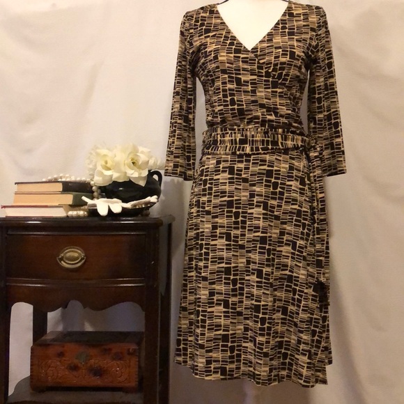 AGB Dresses & Skirts - AGB Faux wrap dress size 10